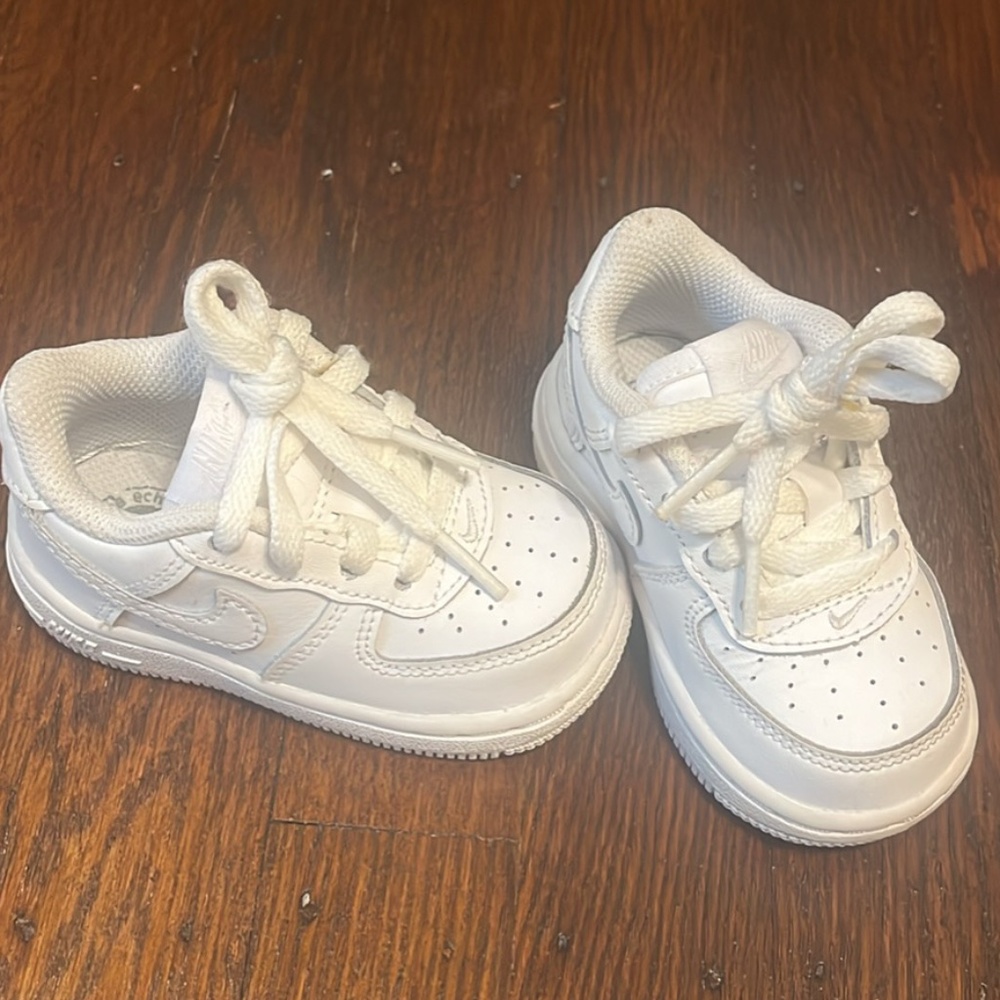 White Air Force 1 (4c)